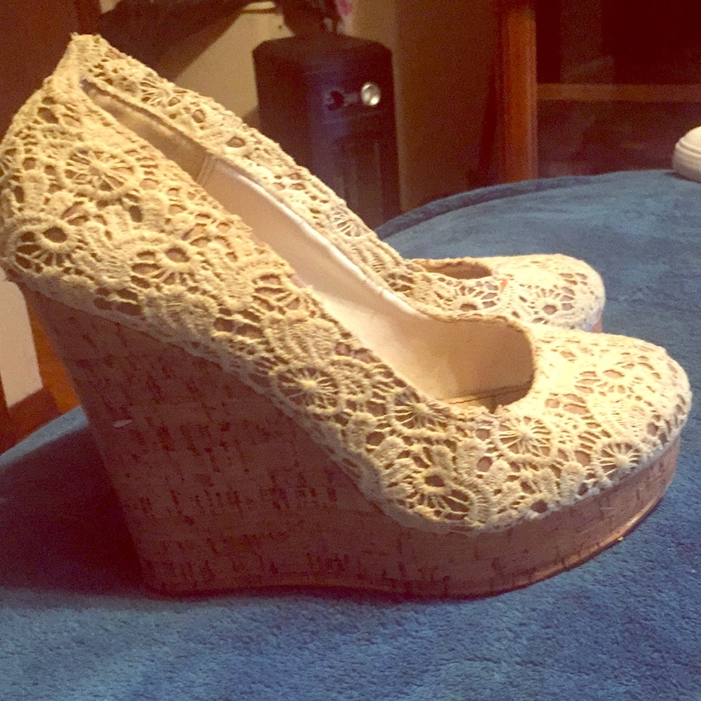 Crocheted cork wedge